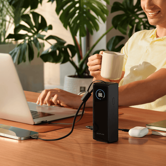 Batterie externe EcoFlow RAPID (25 000 mAh, 170 W, 100 W, câbles rétractables intégrés)